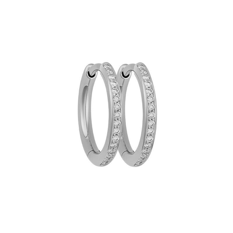 Deze oorringen zijn de basis voor talloze combinatiemogelijkheden met losse aanhangers. Bezet met witte diamantjes voor een extra luxe uitstraling.