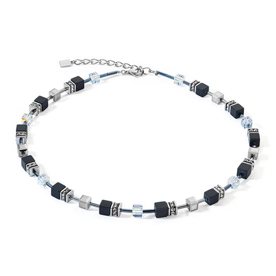 Dit is een collier van het merk Coeur de Lion gemaakt voor dames.