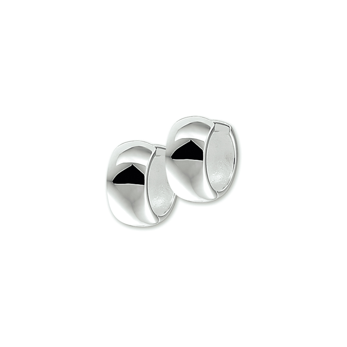 Zilveren klapoorringen met een bolle buis en een poli afwerking.  
Breedte: 7.5 mm. Diameter: 15 mm