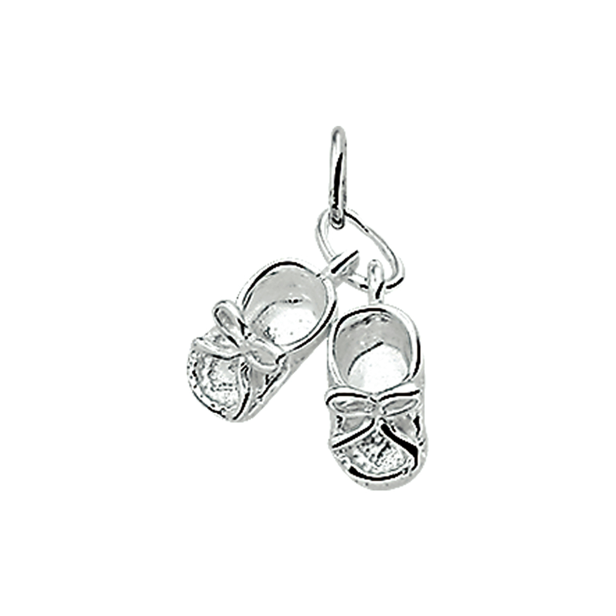 Zilveren hanger met twee baby schoentjes, voor aan een ketting of bedelarmband. 