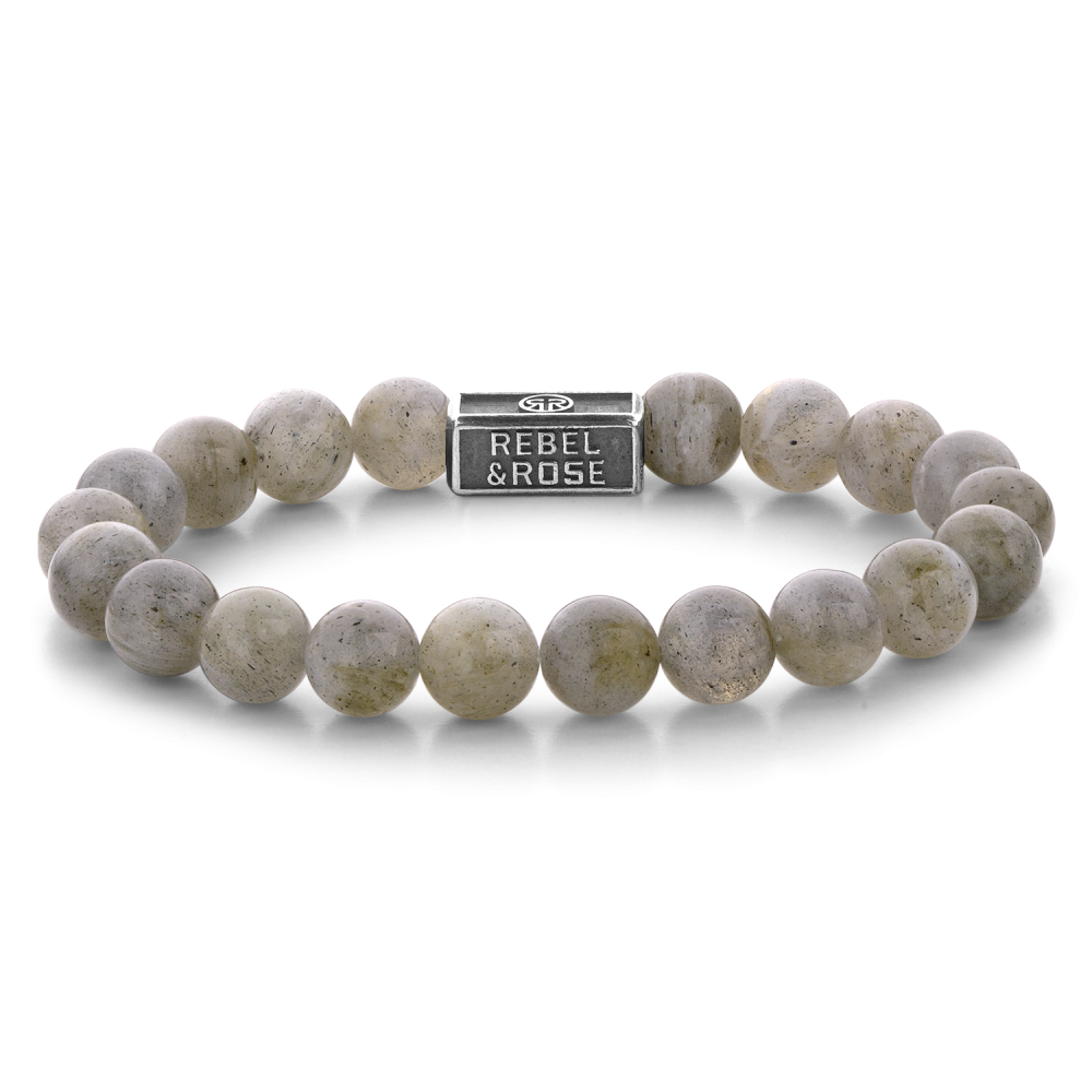 Deze armband is van het merk Rebel & Rose. Het is een herensieraad. De armband is grijs van kleur.