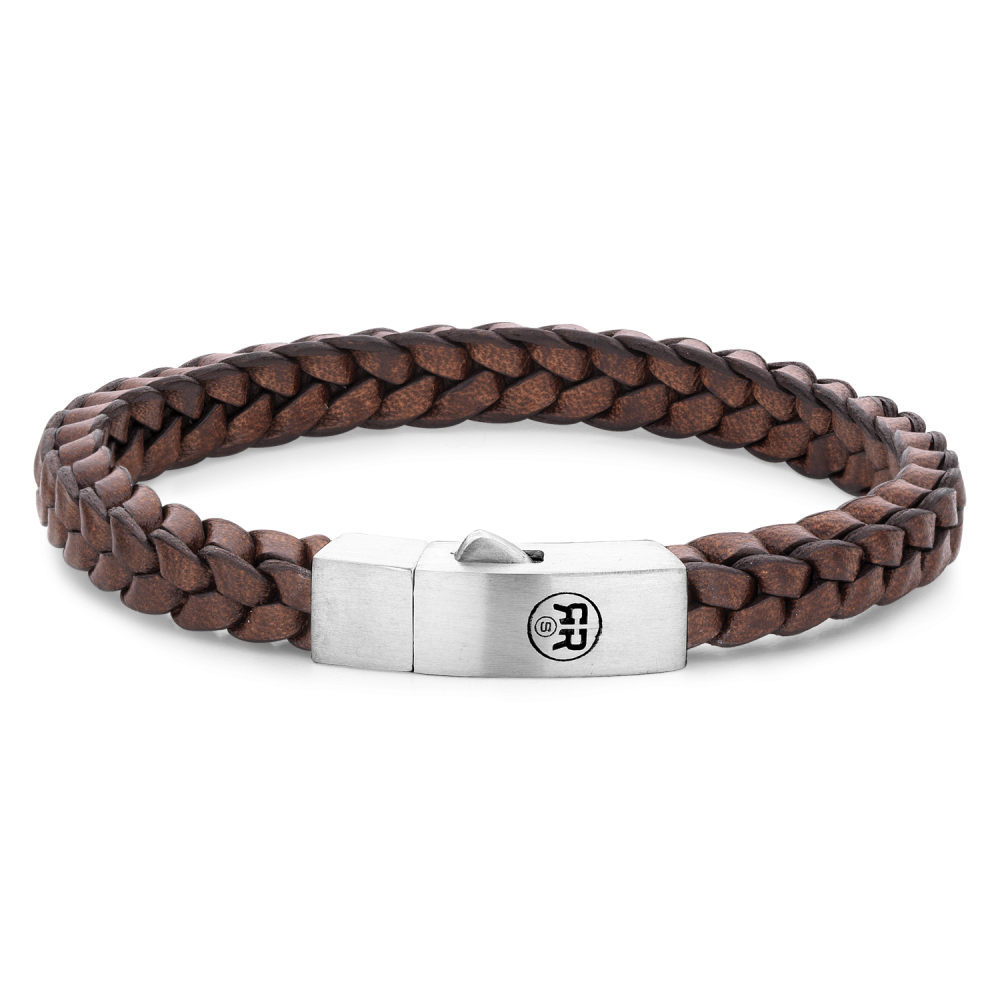 Deze armband is van het merk Rebel & Rose. Het is een herensieraad. De armband is bruin van kleur.