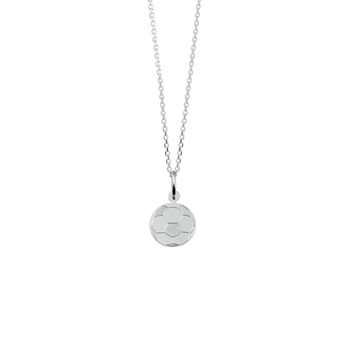 Stoer zilveren collier met een voetbal. Het collier heeft een draaglengte van 38cm. Tip: Leuk om kado te geven.
