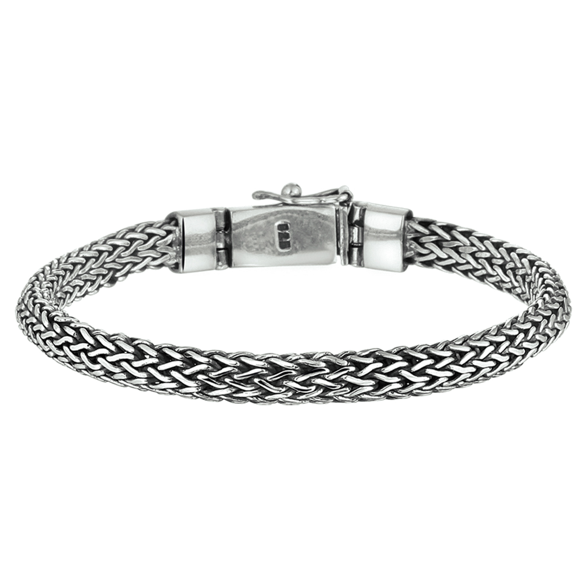 Beschrijving: Geoxideerd zilveren schakelarmband. 
Uniekenummer serie: 31911
Verpakt per: 1
Doelgroep: heren
Breedte: 6 mm
Langste lengte: 18 mm