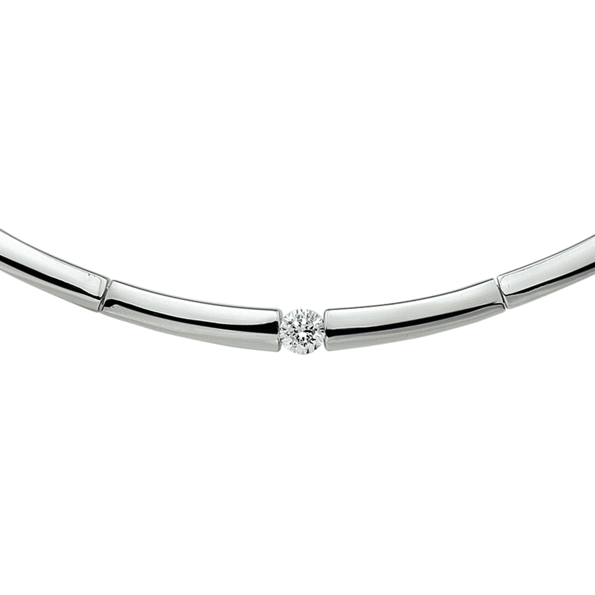 Gerhodineerd zilveren collier met zirkonia. De lengte bedraagt 42cm met 3cm extensie. Het collier is onderdeel van een set. De schakelbreedte is 5.0mm.
