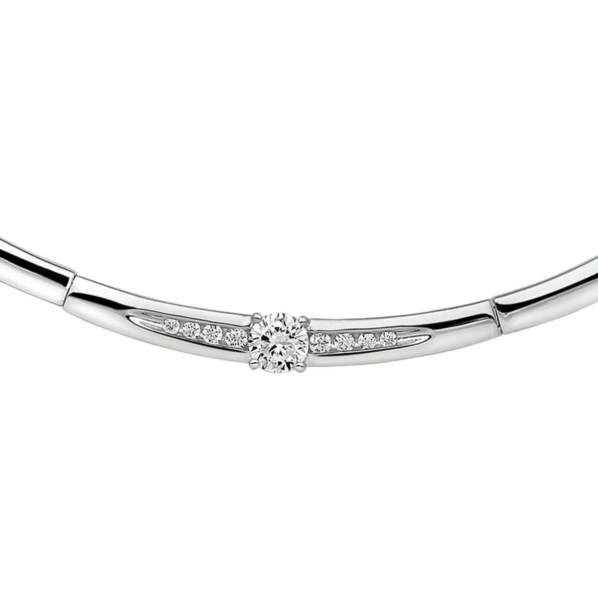 Beschrijving: Gerhodineerd zilveren choker collier met zirkonia. 
Uniekenummer serie: 42553
Verpakt per: 1
Doelgroep: dames
Breedte: 4 mm
Kortste lengte: 42 mm
Langste lengte: 45 mm
Zetting: entourage (rijzetting)