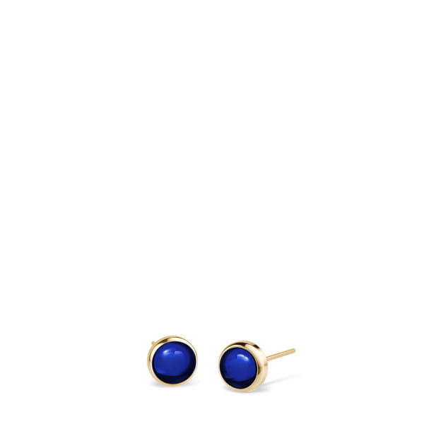 "Deze dromerige oorbellen maken deel uit van het kerstensemble van BERING van dit jaar. Drie sieraden en een polshorloge hebben een discreet elegant ontwerp en zijn qua kleur, uitstraling en gevoel perfect op elkaar afgestemd, waardoor ze bij het dragen een harmonieus geheel vormen. Naast de oorstekers bestaat het assortiment uit een prachtige ketting, een ring en een elegant dameshorloge met een donkerblauwe parelmoeren wijzerplaat.

De goudkleurige edelstalen oorstekers maken van het donkerblauwe kristalglas een blikvanger. De donkerblauwe kleur geeft de studs tijdloze elegantie en maakt ze de ideale aanvulling voor feestelijke gelegenheden.