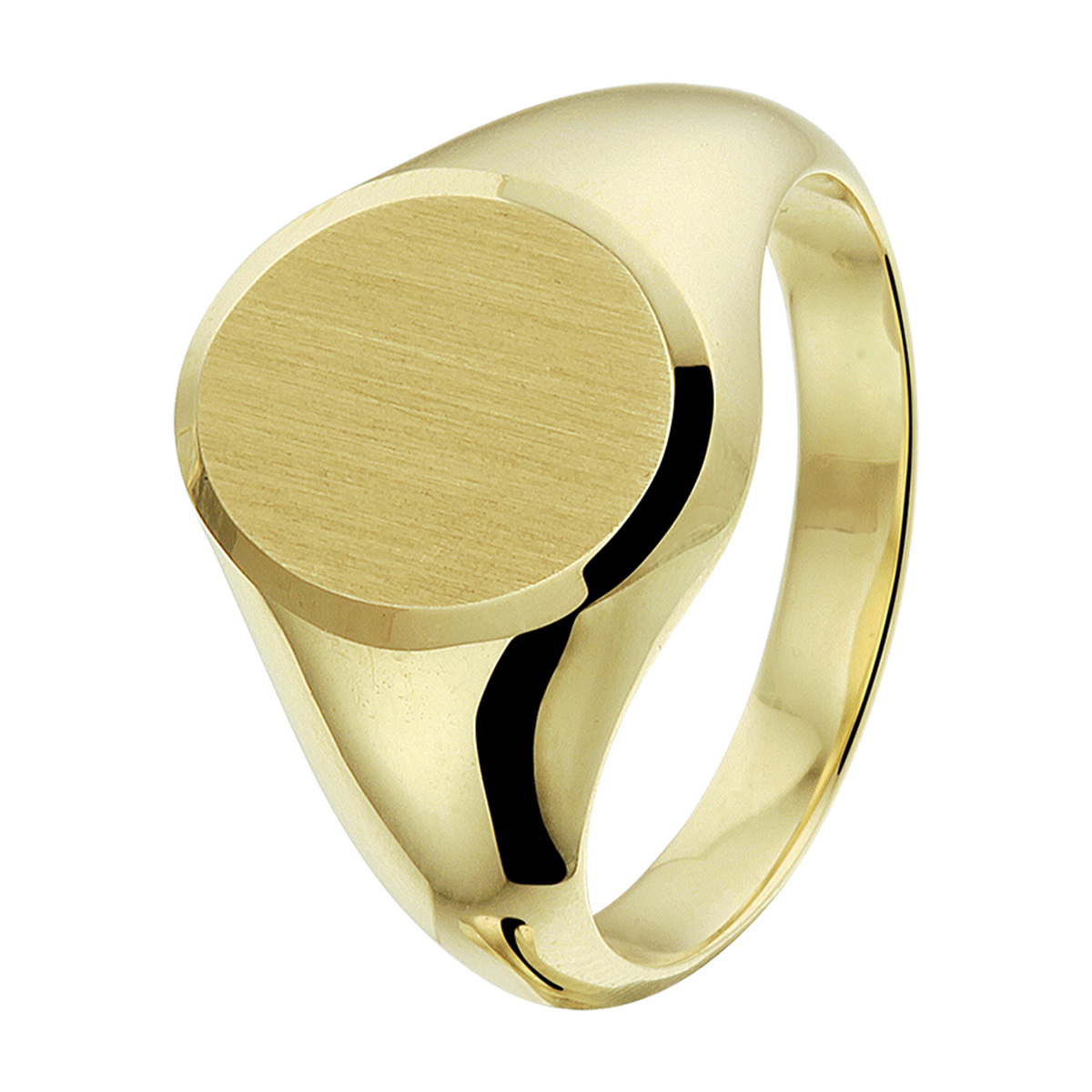 Stijlvolle geelgouden massieve graveerring met een afmeting van 13.5x11mm. De gediamanteerde afwerking en de robuuste afkanting maken de ring helemaal af.