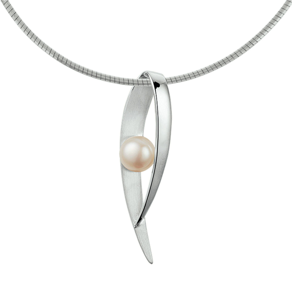 Beschrijving: Klassiek zilver gerhodineerd omega collier met poli/mat uitgevoerde zoetwaterparel hanger van 49.5x14mm. Het collier heeft een lengte van 45cm en een schakelbreedte van 1.5mm. De parel heeft een afmeting van 9mm. Tip: Combineer dit collier met parel met een van de parelsieraden uit onze collectie en maak een schitterende set.
Verpakt per: 1
Doelgroep: dames
Breedte: 14 mm
Kortste lengte: 42 mm
Langste lengte: 45 mm
Hoogte: 49.5 mm
