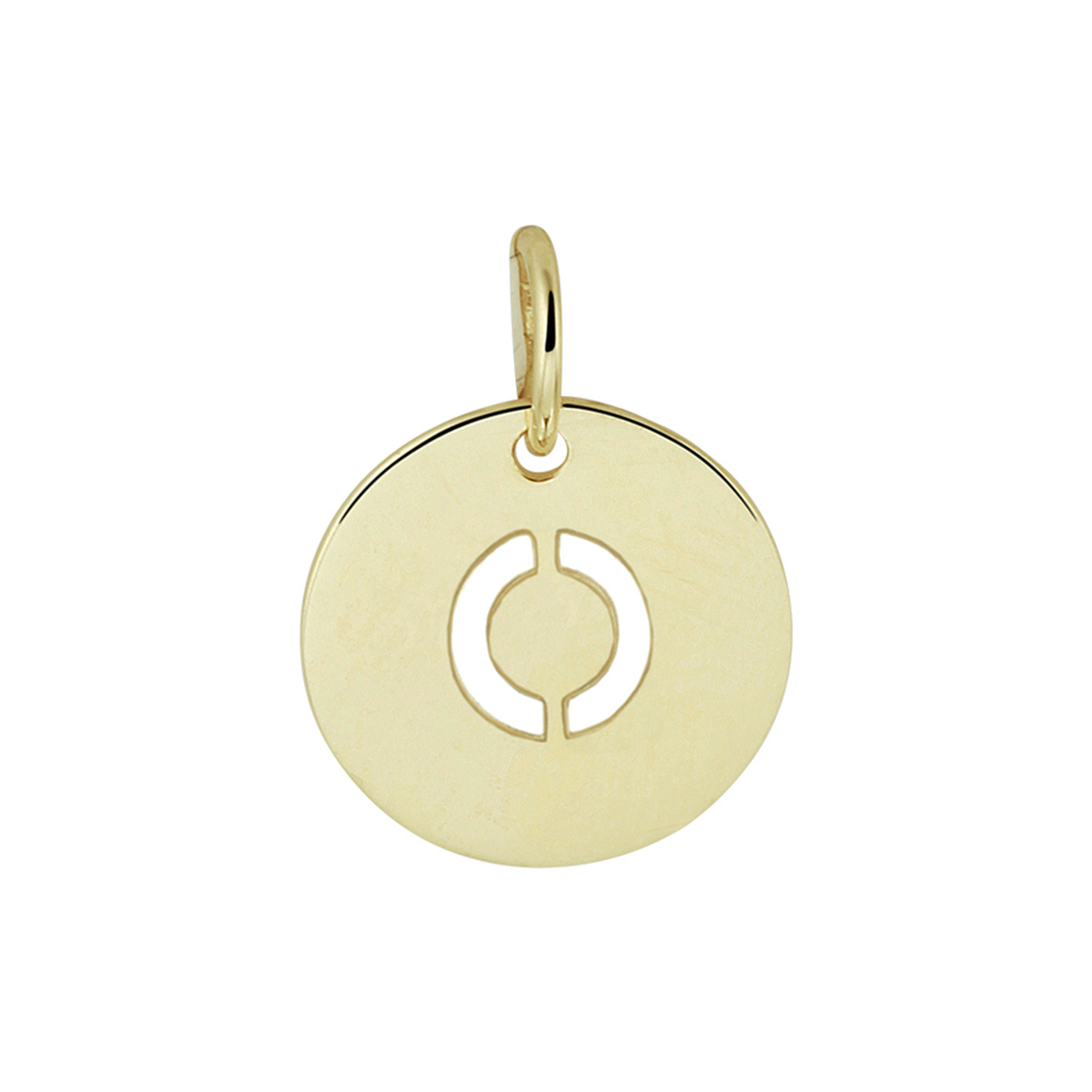 Geelgouden ronde letter O hanger. De hanger heeft een diameter van 10mm en een totale hoogte van 13mm. Tip: Combineer deze betekenisvolle hanger met een bijpassend collier en geef deze cadeau aan een speciaal persoon.