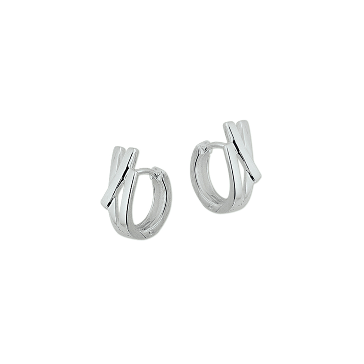 Zilver gerhodineerde klapoorringen met een poli/matte afwerking.
Breedte: 7 mm
Diameter; 17 mm
