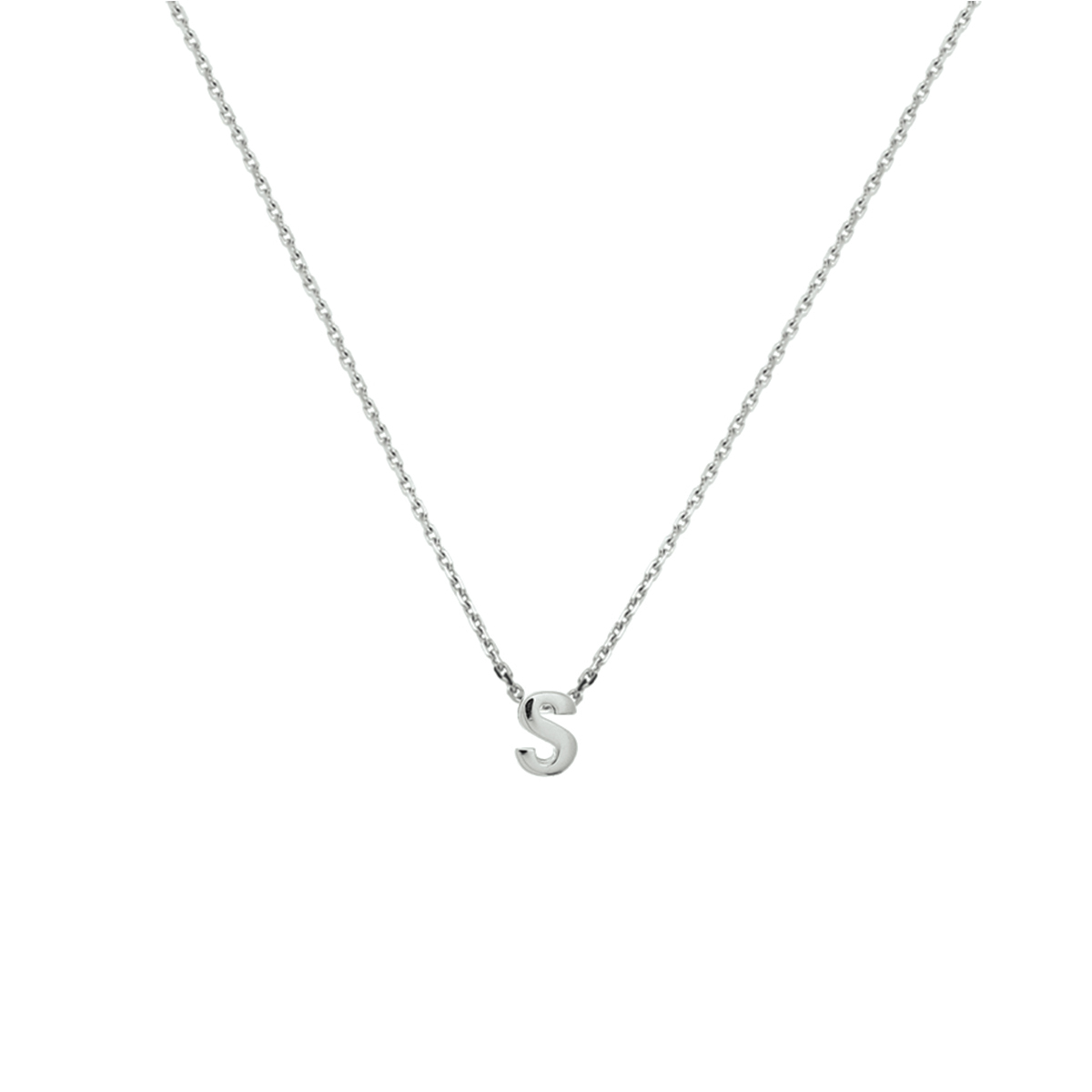 Gerhodineerd zilveren collier met de letter S. Het collier heeft een draaglengte van 41cm en een extensie van 4 cm, uitgevoerd met een stevige karabijn sluiting. De hanger heeft een hoogte van 6mm en een breedte van 4.5mm. Tip: Geef dit persoonlijke collier cadeau aan een dierbare of geliefde.