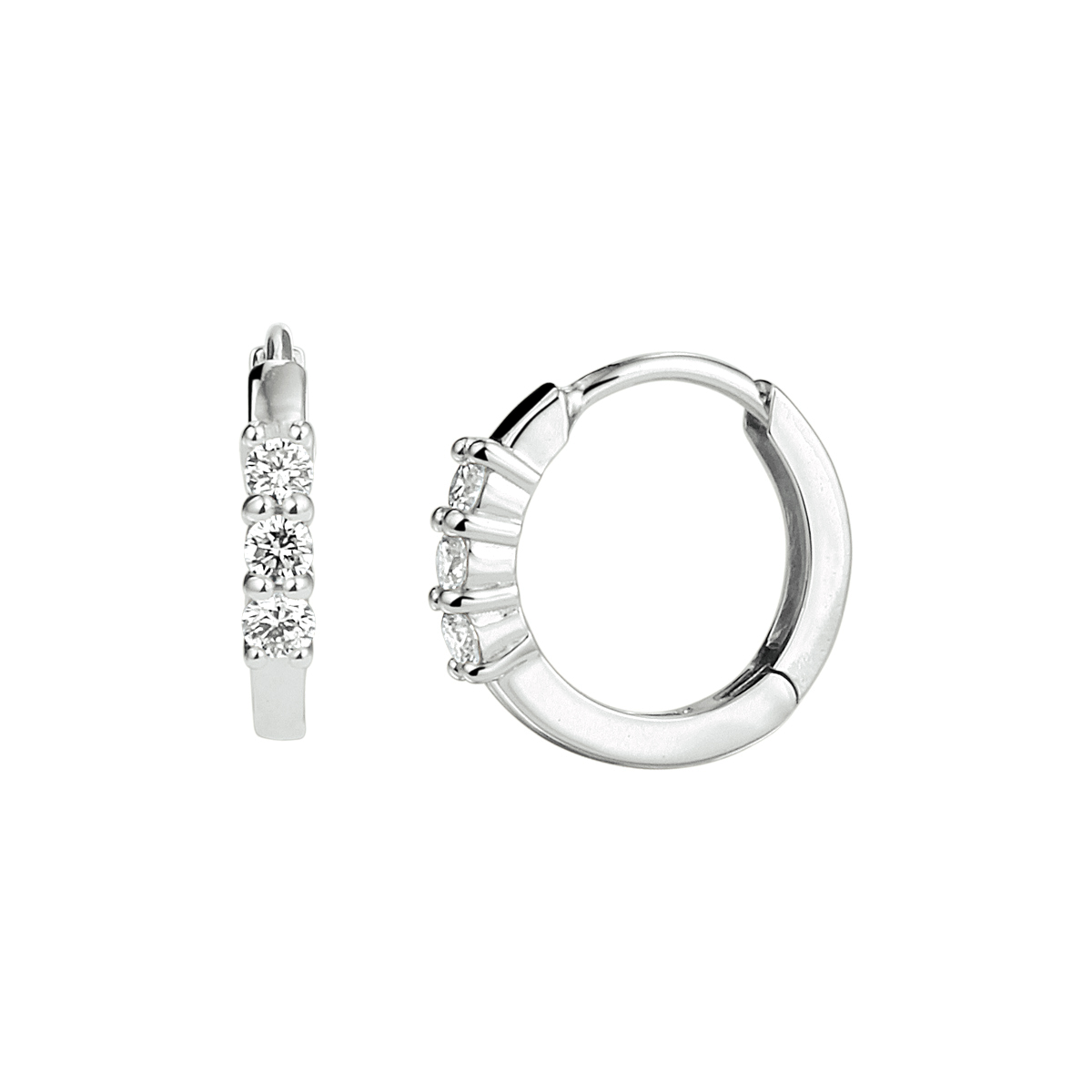 14k Witgouden klapoorringen uitgevoerd met een schitterende diamant rij. De oorringen hebben een afmeting van 12.5x2mm