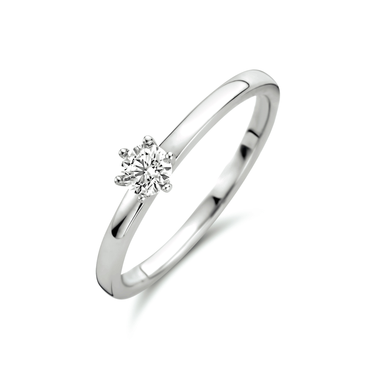 14k Witgouden ring uitgevoerd met een schitterende diamant. De ring heeft een breedte van 4.5mm.