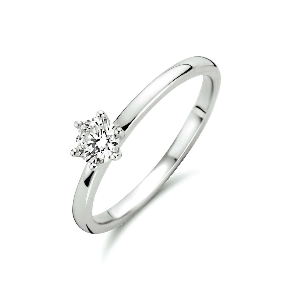 14k Witgouden ring uitgevoerd met een schitterende diamant. De ring heeft een breedte van 5.3mm.