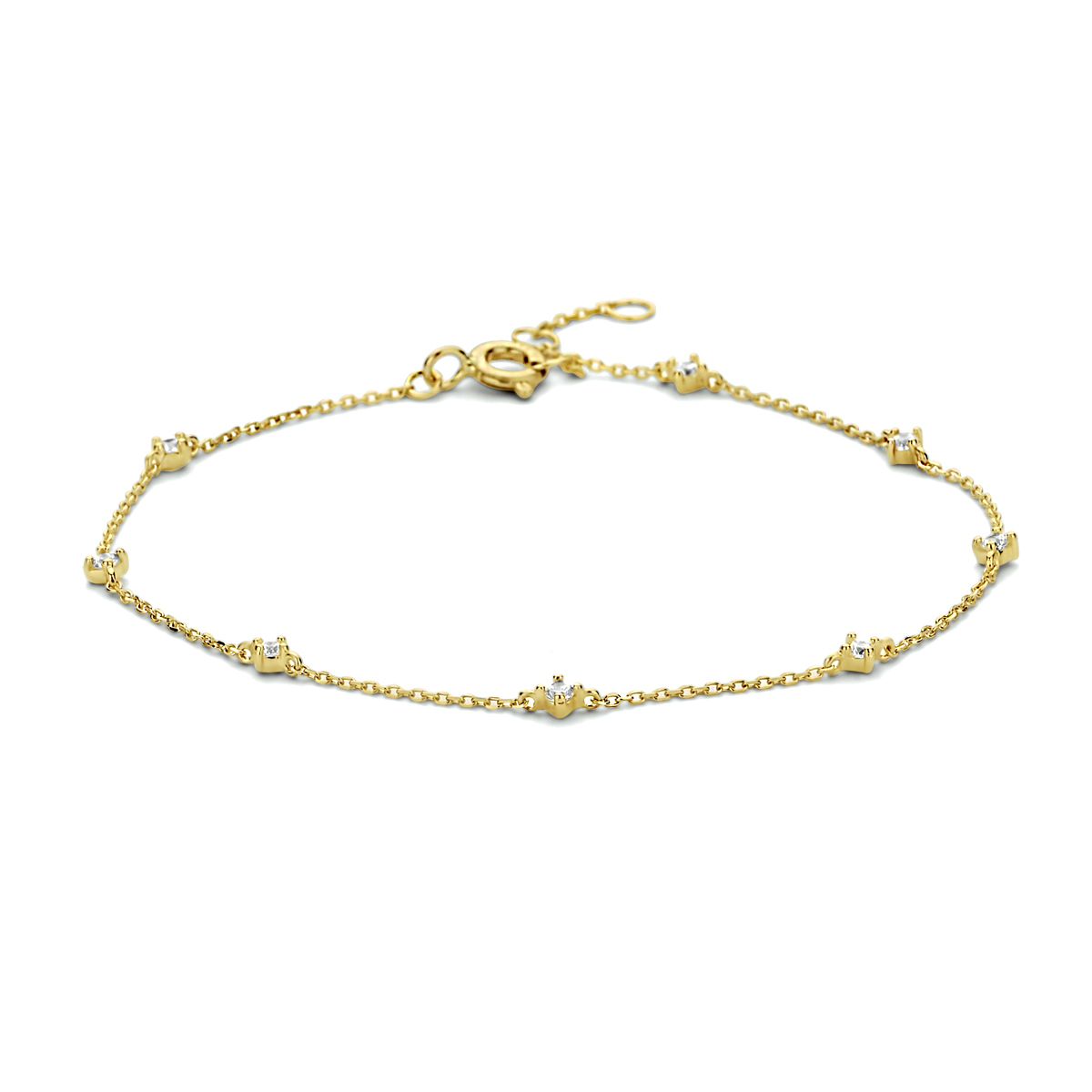 14k Geelgouden armband uitgevoerd met zirkonia. De armband heeft een breedte van 2.5mm en draaglengtes van 16.5, 17.5 en 18.5cm. De schakelbreedte is 0.8mm.