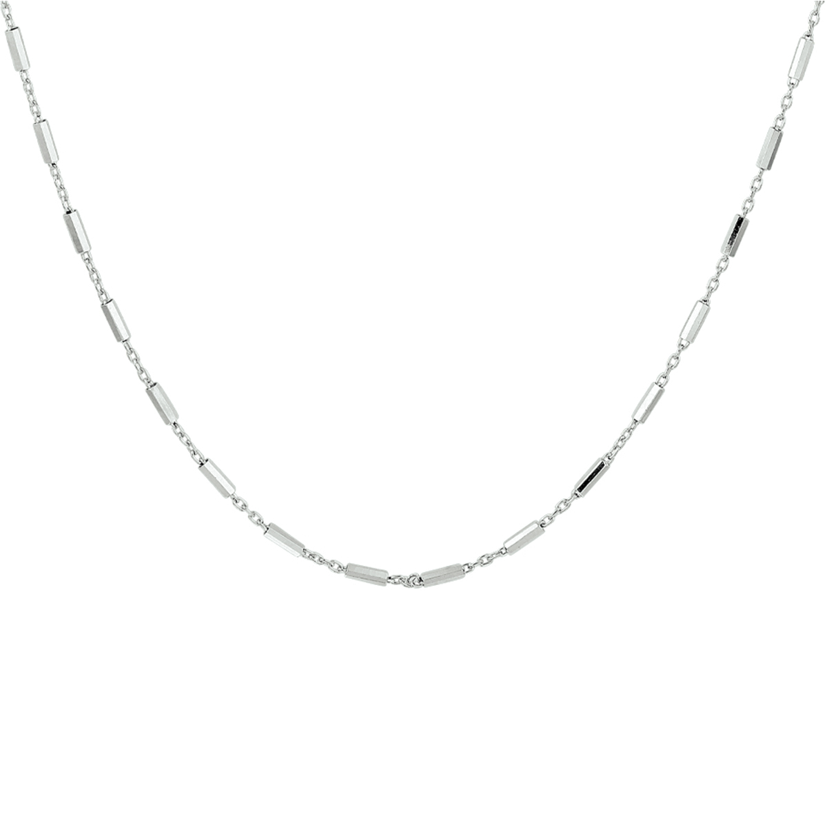 De collier is gemaakt van gerhodineerd zilver. 