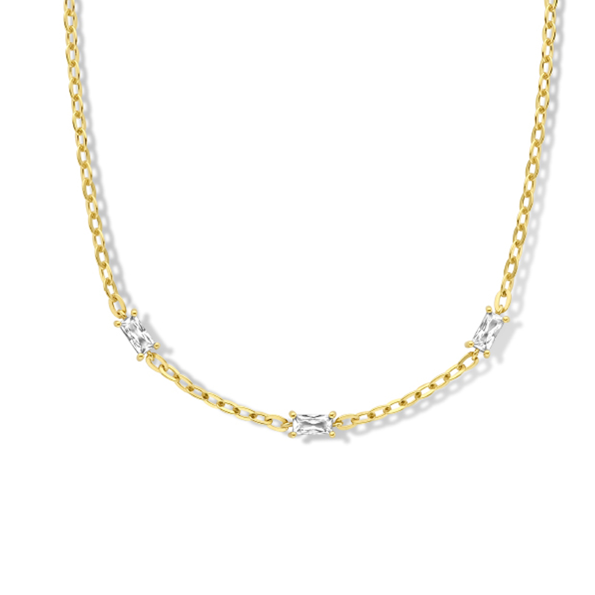 Geelgoud op 925 zilveren collier uitgevoerd met zirkonia stenen en een karabijn sluiting. Het collier heeft een draaglengte van 42cm met een extensie van 3cm. Geen garantie op de plating.