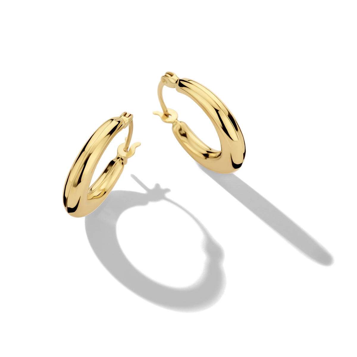 14k Geelgouden oorringen.
