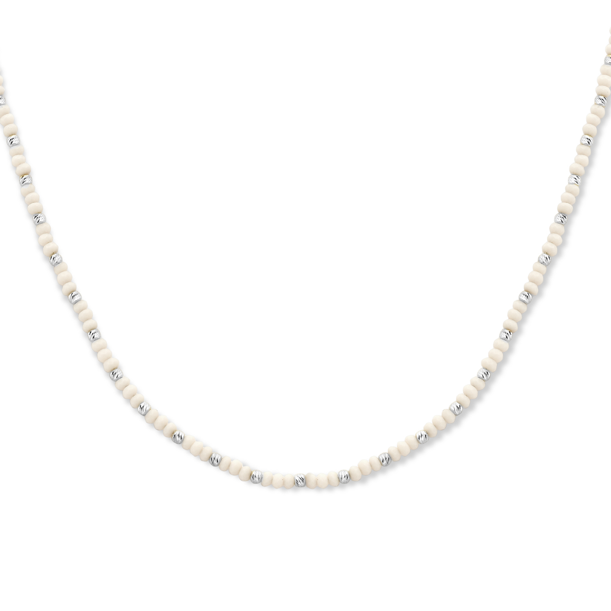 Gerhodineerd 925 zilveren collier uitgevoerd met wit glas en een karabijn sluiting. Het collier heeft een draaglengte van 41cm en een extensie van 4cm.