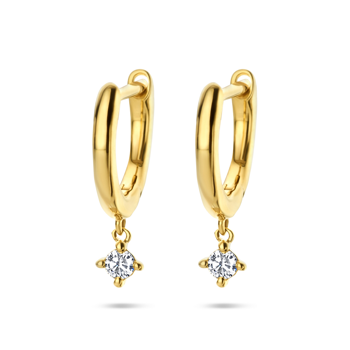 14k Geelgouden klapoorringen uitgevoerd met diamant. De klapoorringen hebben een diameter van 14.6mm.