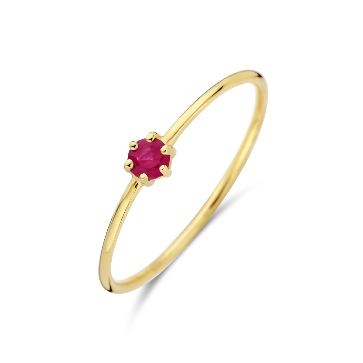 14k Geelgouden ring uitgevoerd met een schitterende robijn. De ring heeft een breedte van 4mm.