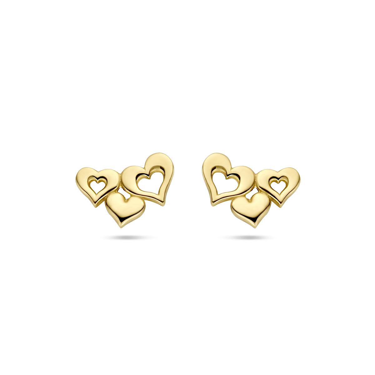 14k Geelgouden oorknoppen uitgevoerd met hartjes. De oorknoppen hebben een afmeting van 5.5x7.5mm.