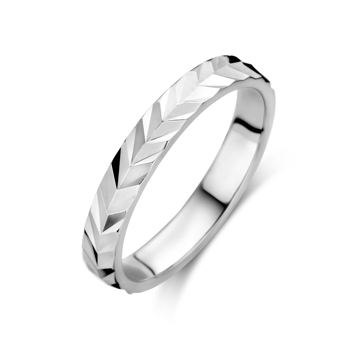 Gerhodineerd 925 zilveren ring met een gediamanteerde afwerking. De ring heeft een breedte van 3.5mm.