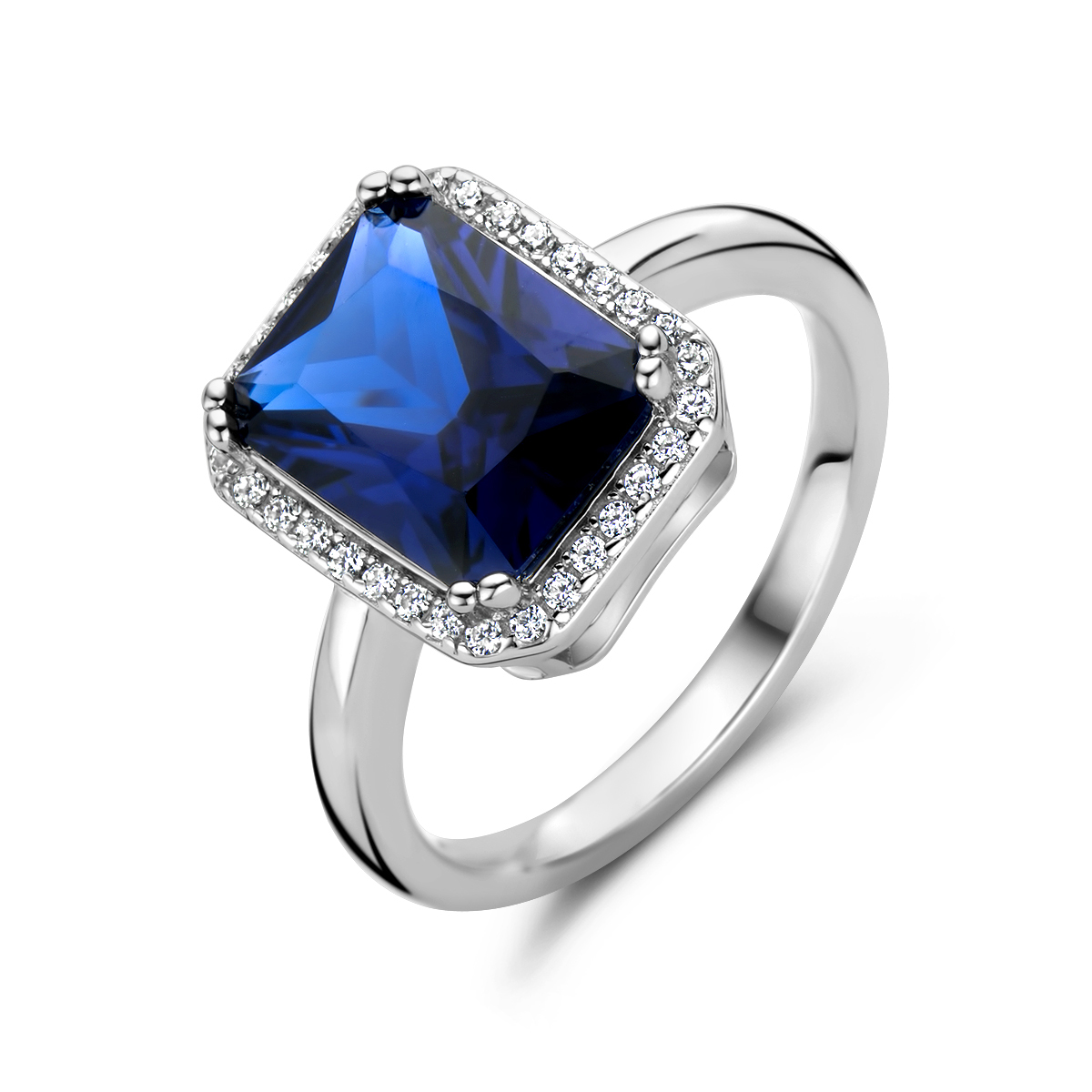 Gerhodineerd 925 zilveren ring uitgevoerd met zirkonia. De ring heeft ene breedte van 12.5mm.