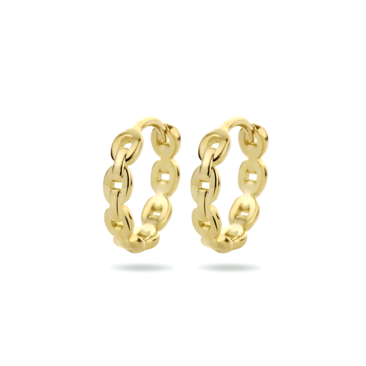 Geelgoud op 925 zilveren klapoorringen uitgevoerd in schakelvorm. De klapoorringen hebben een afmeting van 12x2.5mm. Geen garantie op plating.