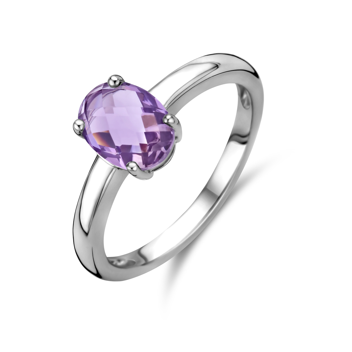 Gerhodineerd 925 zilveren ring uitgevoerd met amethist. De ring heeft een breedte van 8mm.