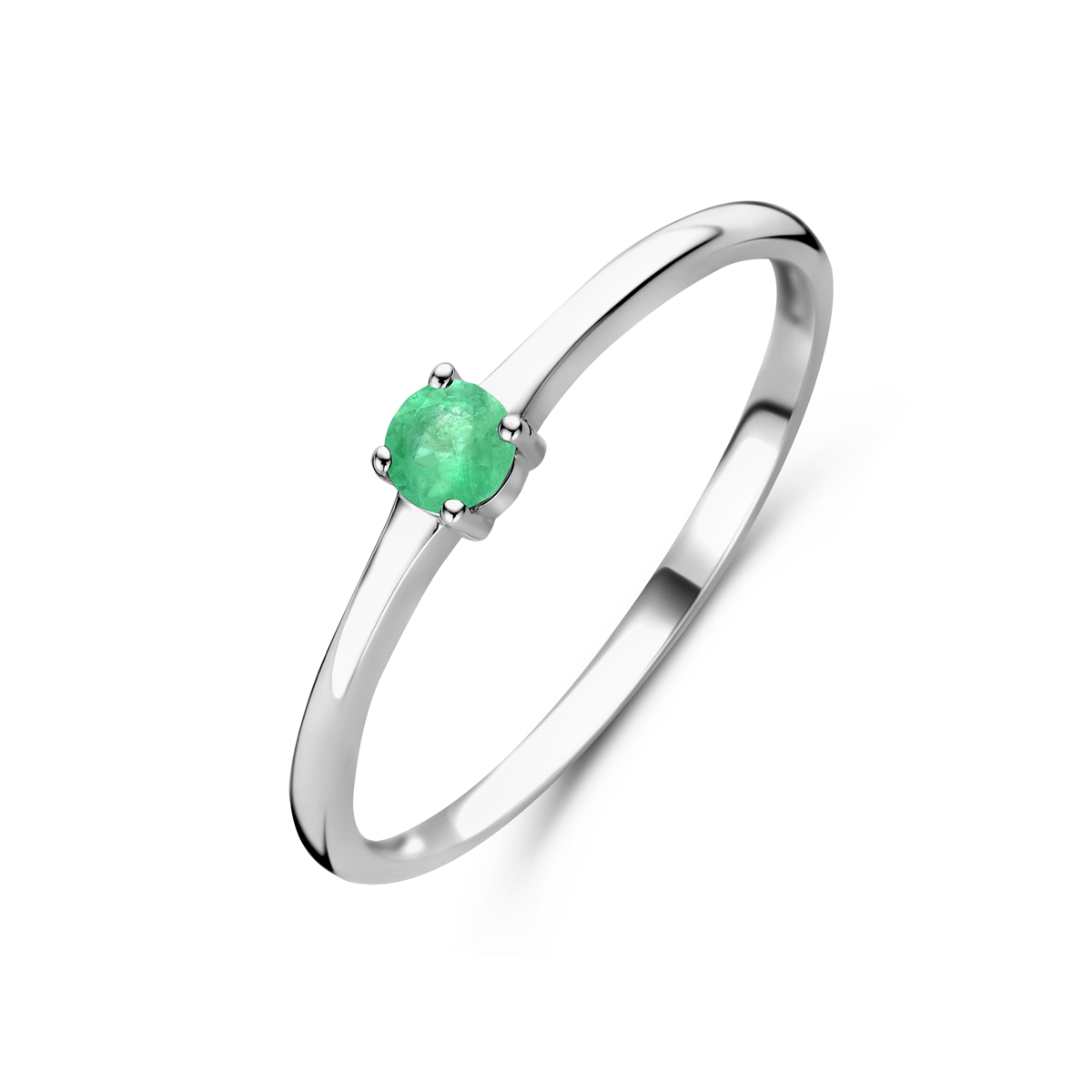 Gerhodineerd 925 zilveren ring uitgevoerd met een schitterende smaragd, geboortesteen van de maand mei.