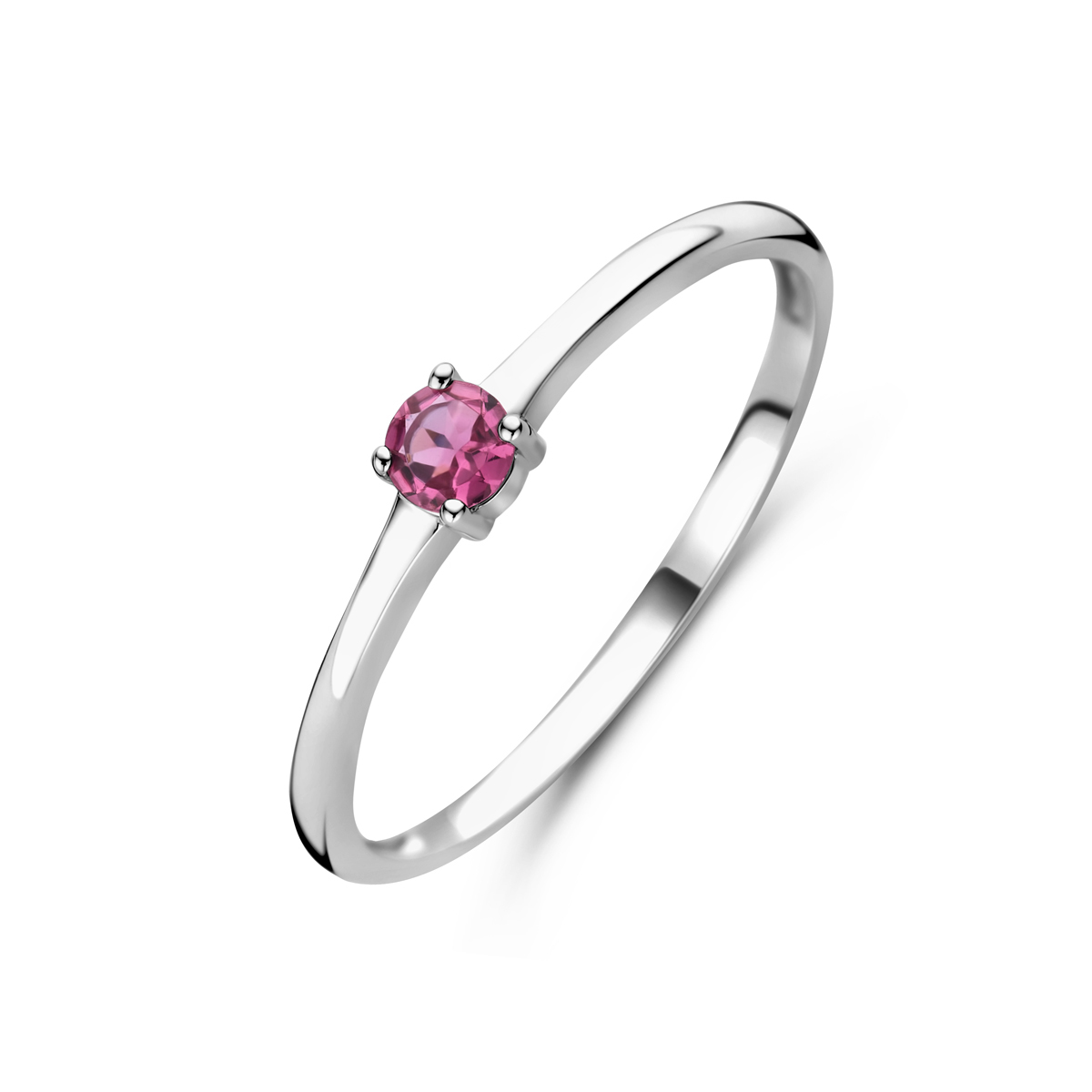 Gerhodineerd 925 zilveren ring uitgevoerd met een schitterende roze toermalijn, geboortesteen van de maand oktober. De ring heeft een breedte van 3mm.