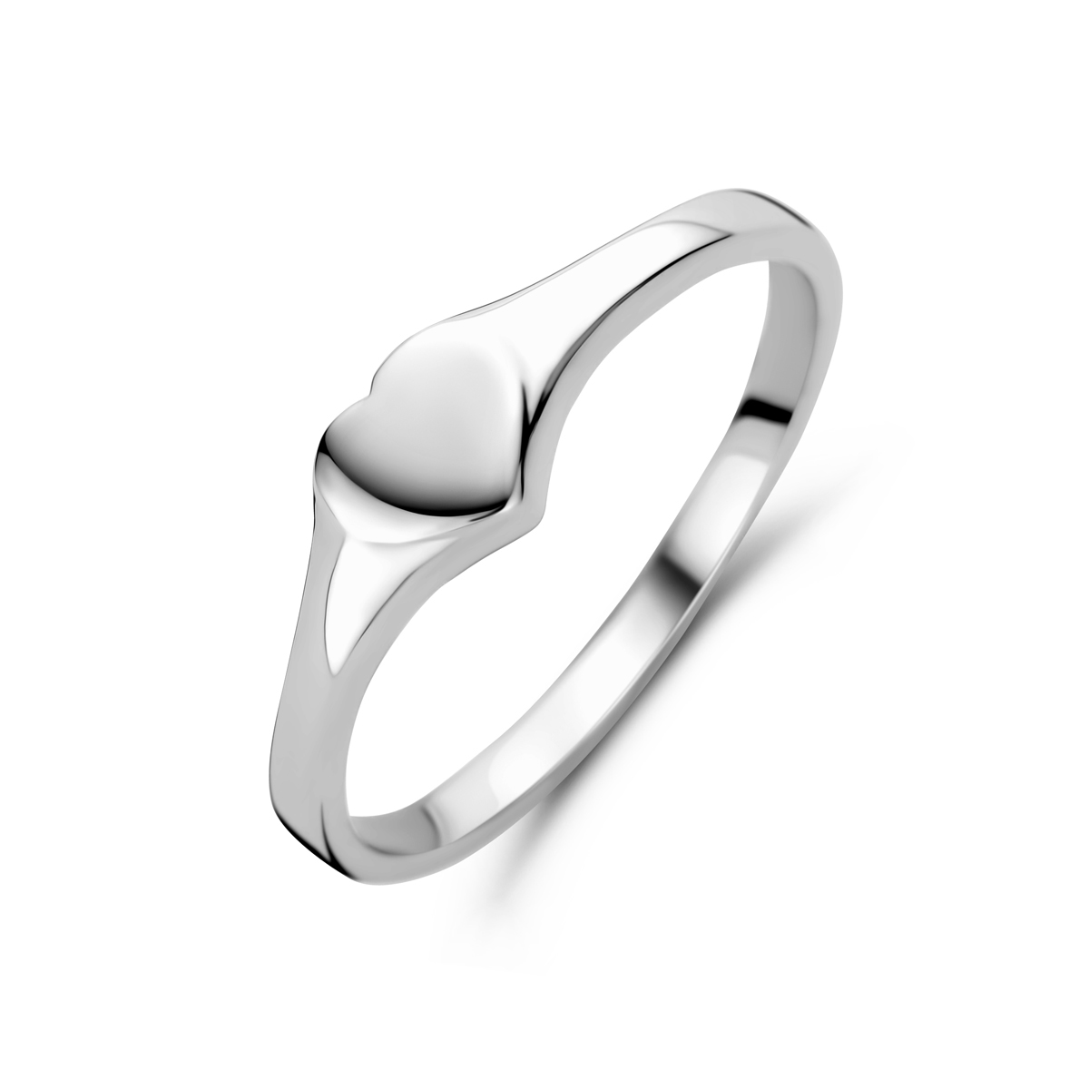 Gerhodineerd 925 zilveren ring uitgevoerd in de vorm van een hart. De ring heeft een afmeting van 5x6mm.
