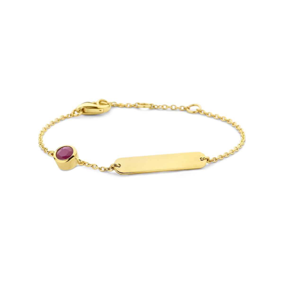 14k Geelgoudengraveerarmband uitgevoerd met een schitterende robijn. De armband heeft draaglengtes van 11-12-13cm. De schakelbreedte is 1.2mm.De graveerplaat heeft een afmeting van 4x20mm en een dikte van 0.8mm.