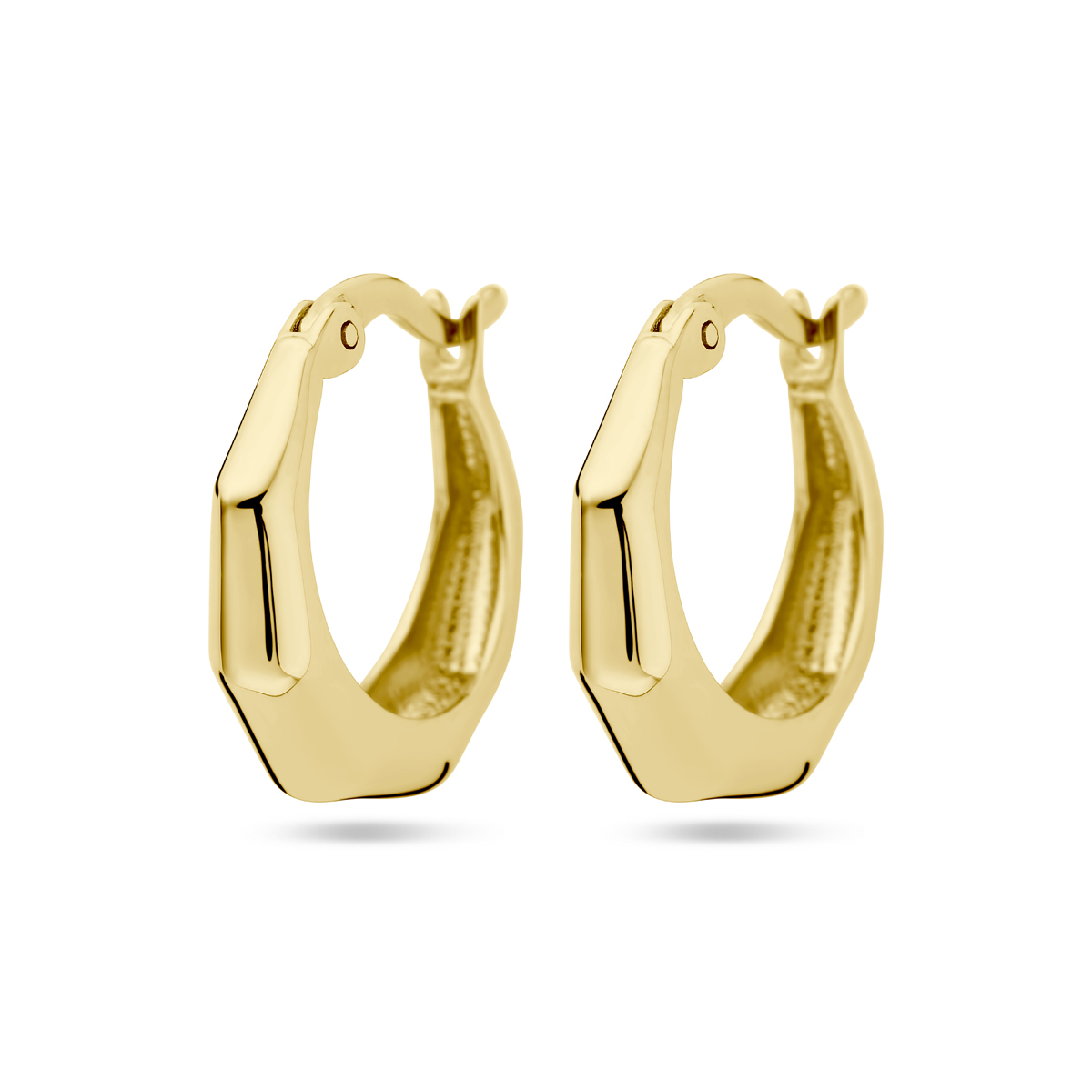 14k Geelgouden oorringen. De oorringen hebben een totale hoogte van 16mm.