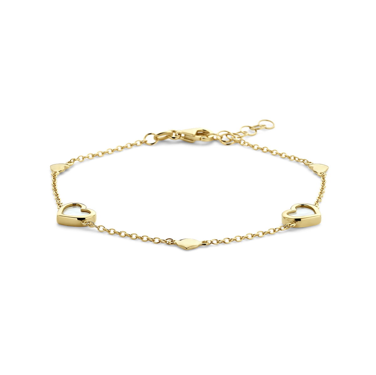 14k Geelgouden armband uitgevoerd met hartjes en parelmoer. De armband heeft een draaglengte van 16cm en een extensie van 2cm. De hartjes hebben afmetingen van 4x4.5mm en 7.5x8mm. De schakelbreedte is 1.3mm. Uitgevoerd met een karabijn sluiting.