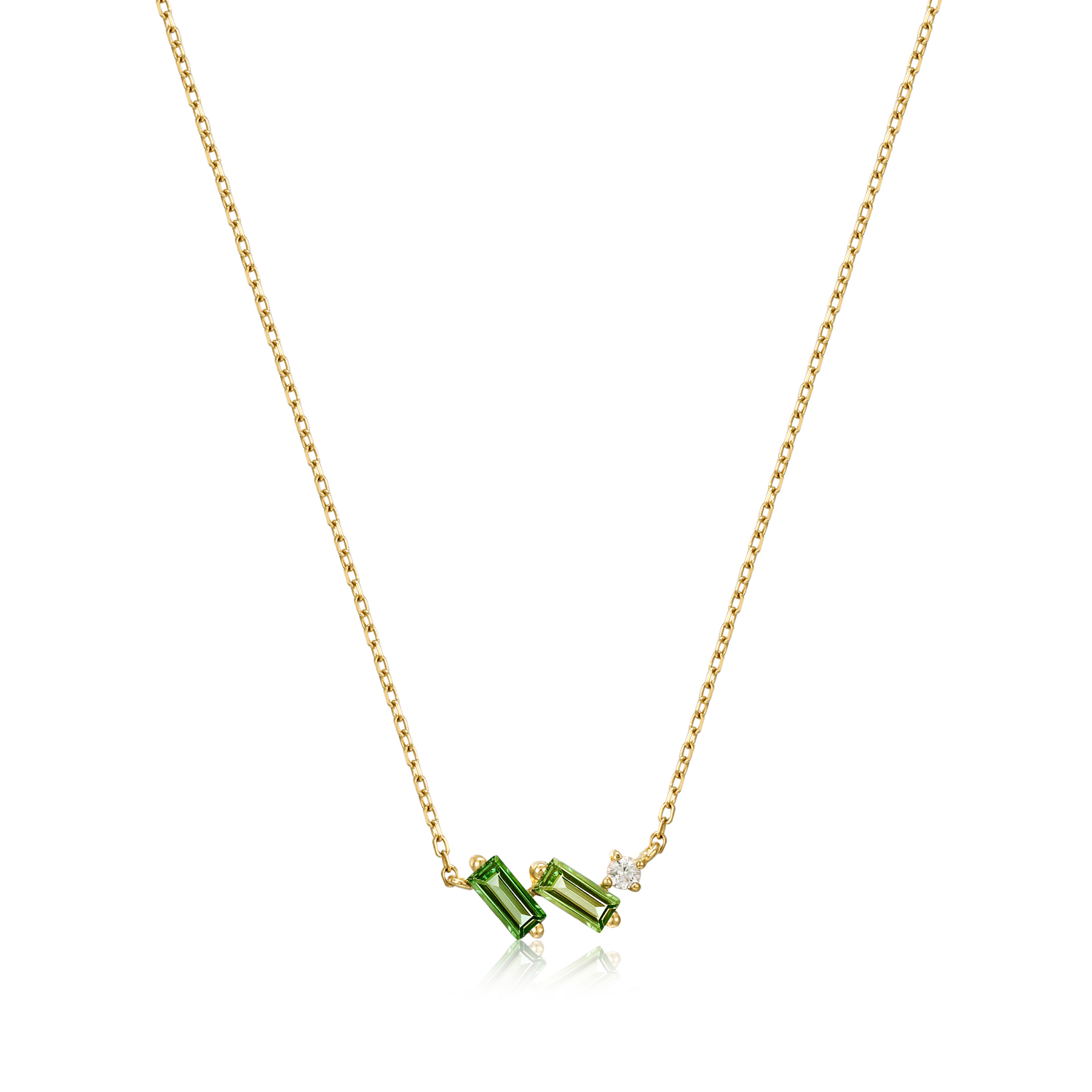 Tijdloos, elegant en uniek! Deze opvallende 14kt gouden ketting is een bijzondere toevoeging aan je collectie. De perfecte combinatie van twee groene toermalijn edelstenen en een sprankelende witte saffier edelsteen. Draag hem eenvoudig of combineer met meerdere gouden kettingen.

HET MERK
Ania Haie staat bekend als fashion-forward sieradenmerk en heeft een toonaangevende naam opgebouwd. Een uitstekend moment om het merk verder uit te bouwen met een 14kt massief gouden collectie: Ania Haie 14kt Gold! In lijn met Ania Haie’s streven om een duurzamer merk te worden, is de 14kt gouden collectie gemaakt van 100% gerecycled 14kt goud en bevat conflictvrije en volledig traceerbare natuurlijke diamanten en echte edelstenen, zoals witte saffieren, opalen en turquoise.

SPECIFICATIES
- 14kt Gold Tourmaline and White Sapphire Necklace
- Ketting
- 14kt goud
- Lengte verstelbaar: 43 - 48cm
- AH NAU005-01YG