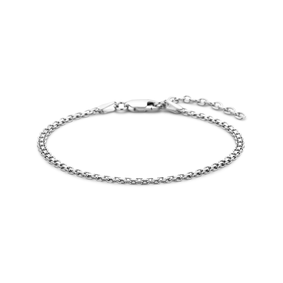 Gerhodineerd 925 zilveren armband uitgevoerd met bismarck schakel van 2.4mm. De armband heeft een draaglengte van 16cm met 3cm extensie.