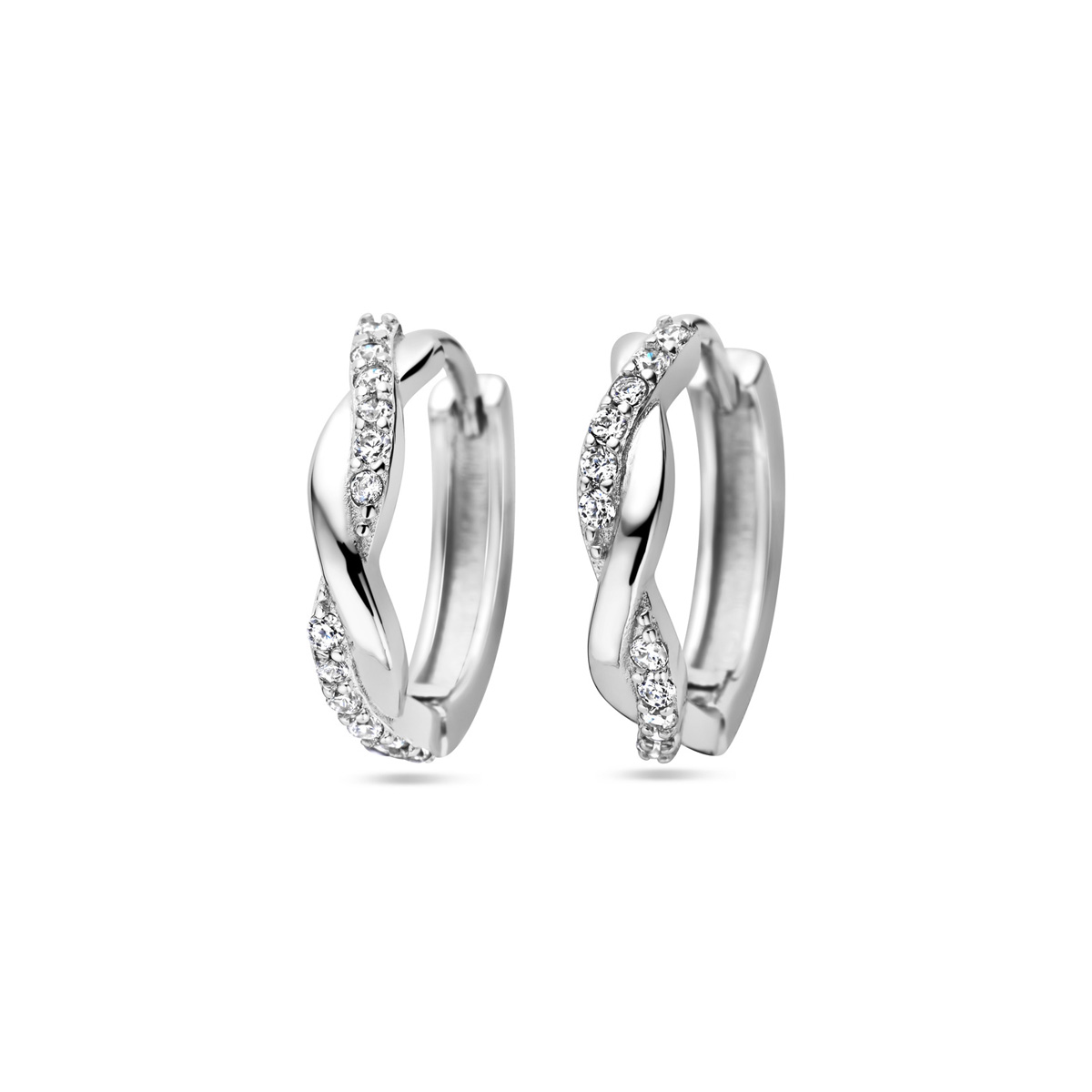 Gerhodineerd 925 zilveren klapoorringen uitgevoerd met zirkonia. De klapoorringen hebben een afmeting van 13.5x2.5mm.