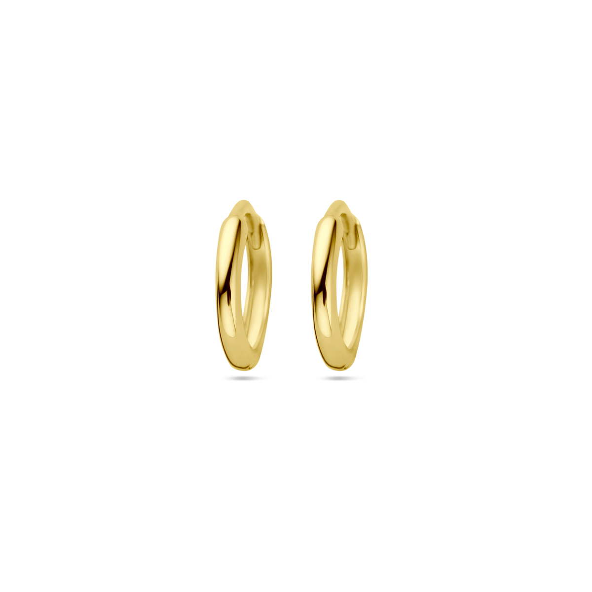 Geelgouden klapoorringen met een dikte van 1.5mm.