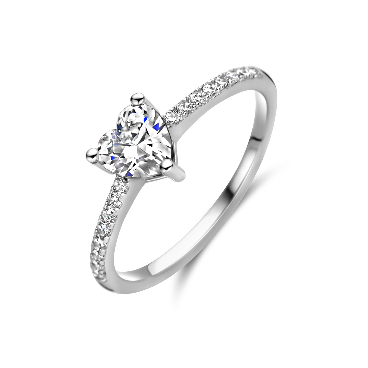 Gerhodineerd 925 zilveren ring uitgevoerd met een hart zirkonia. De ring heeft een breedte van 6mm.