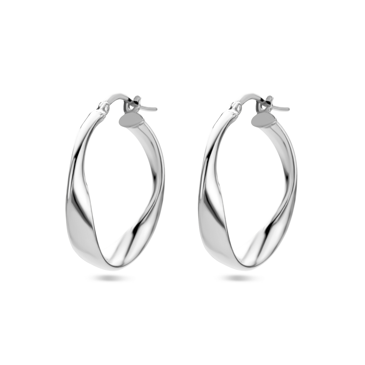 Gerhodineerd 925 zilveren oorringen met een afmeting van 26x4mm.