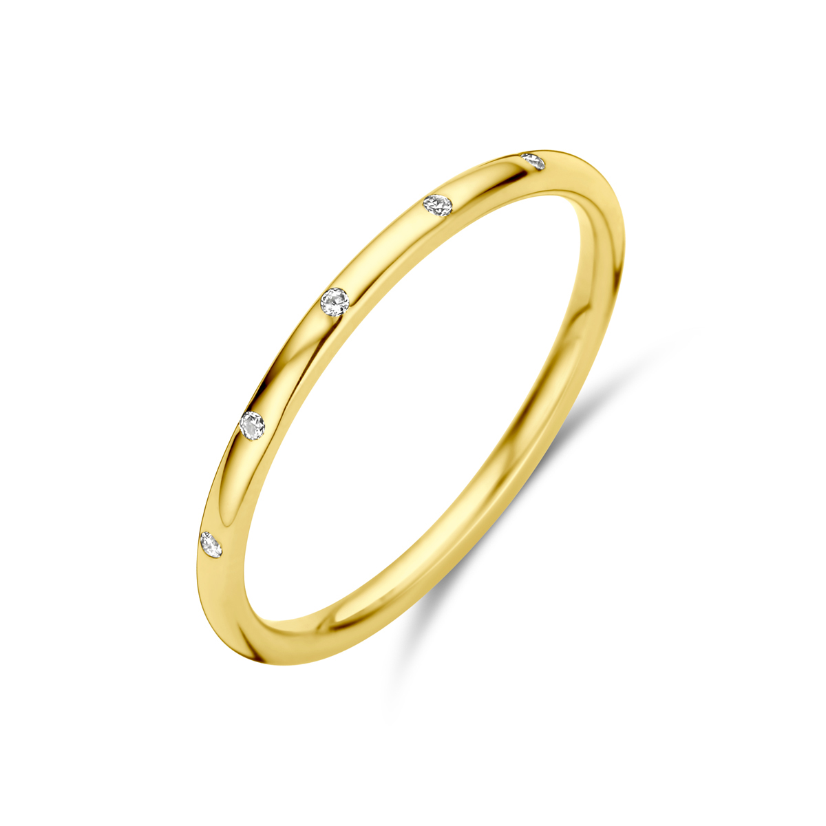 14k Geelgouden ring uitgevoerd met schitterende diamant. De ring heeft een breedte van 1.6mm.