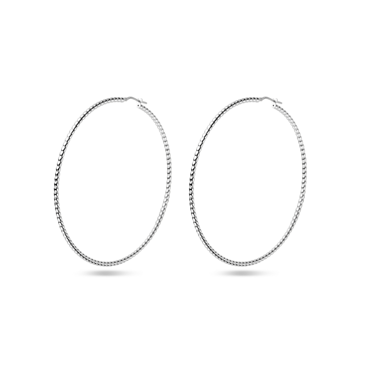 Gerhodineerd 925 zilveren oorringen met een afmeting van 75x2.5mm
