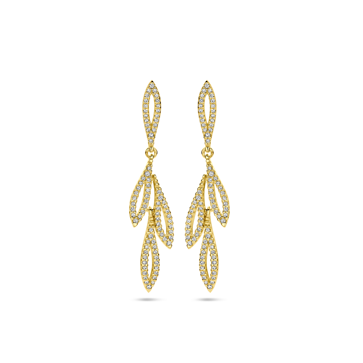 14k Geelgouden oorhangers uitgevoerd met diamant. De oorhangers hebben een totale hoogte van 43mm. Het diamantgewicht is 0.540ct.