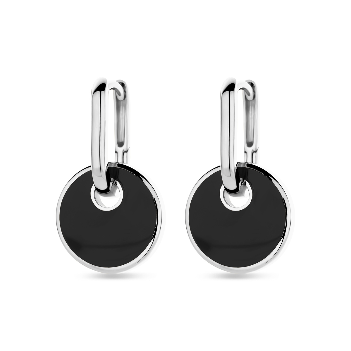 Gerhodineerd 925 zilveren klapoorringen uitgevoerd met onyx. De oorringen hebben een afmeting van 14x1.8mm.