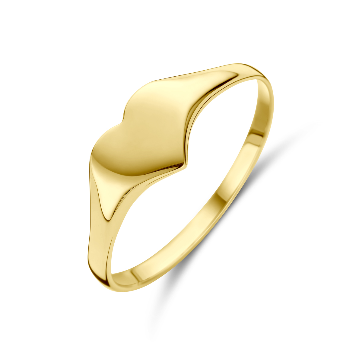 14k Geelgouden ring uitgevoerd met een hartje. De ring een breedte van 6.5mm.