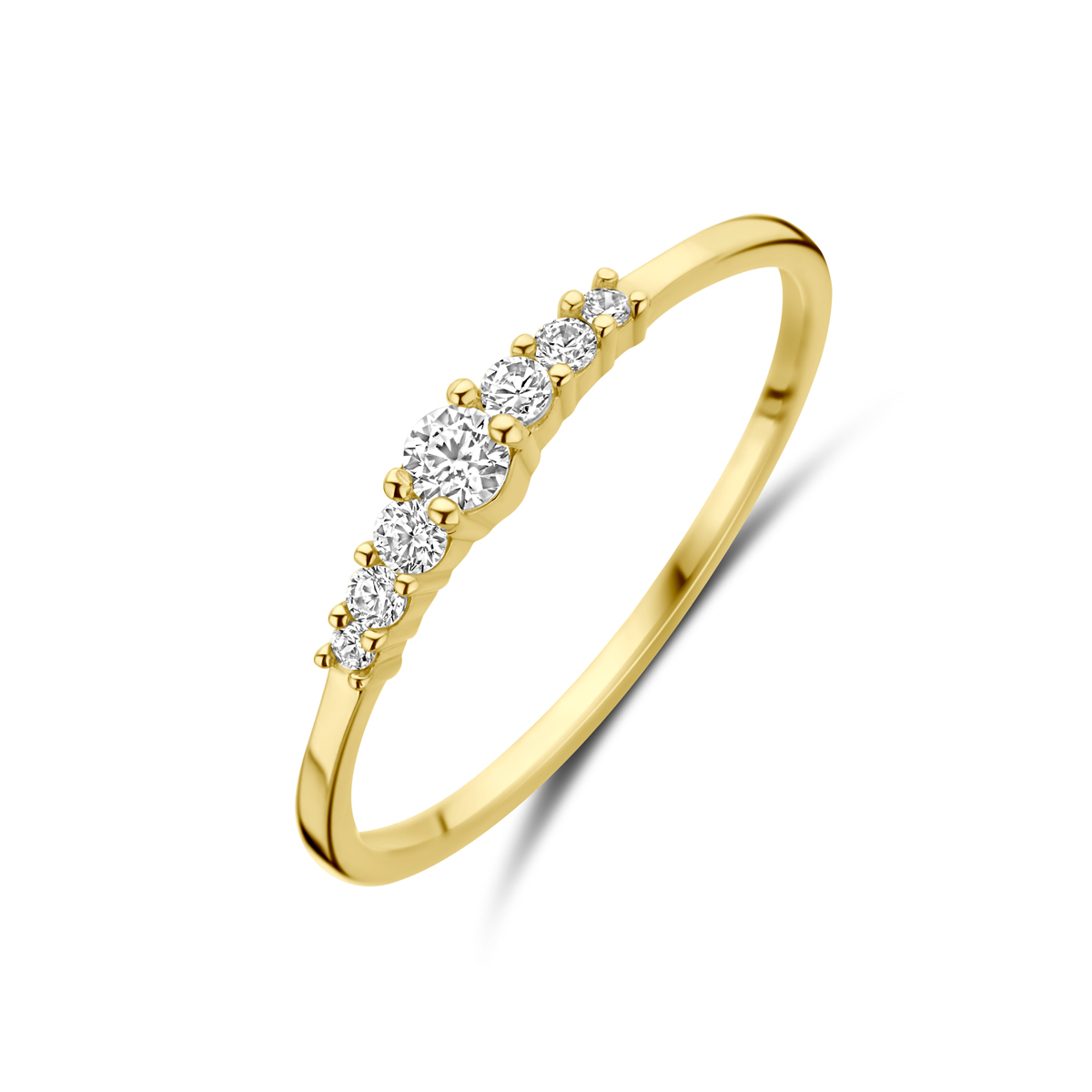14k Geelgouden ring uitgevoerd met zirkonia. De ring heeft een breedte van 2.5mm.