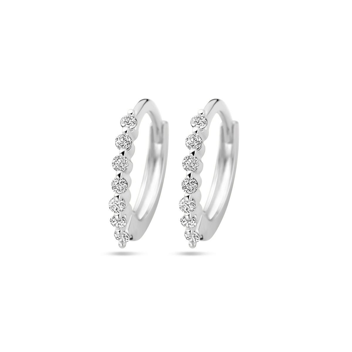 Gerhodineerd 925 zilveren klapoorringen uitgevoerd met zirkonia. De klapoorringen hebben een afmeting van 13x1.5mm.